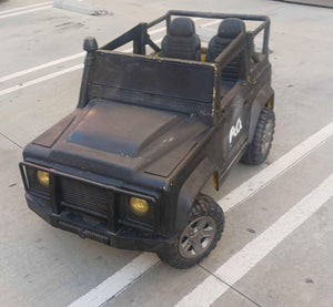Kid Trax Land Rover Defender Kids Ride-On Toy, 12 Volt,
