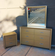 Load image into Gallery viewer, 3-piece light copper stunning vanity dresser set Free delivery
